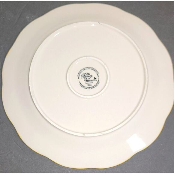 11" Pioneer Woman Christmas Plate - Picture 5 of 6